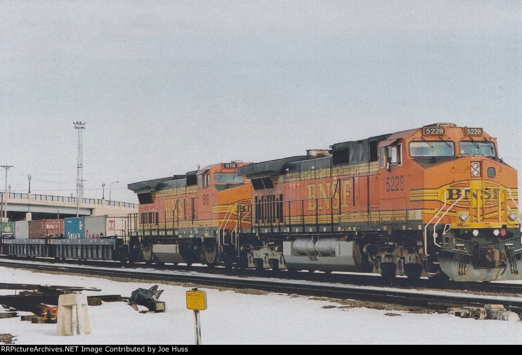 BNSF 5228 East